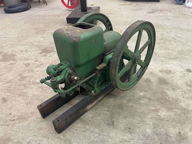 john-deere-11-image-1