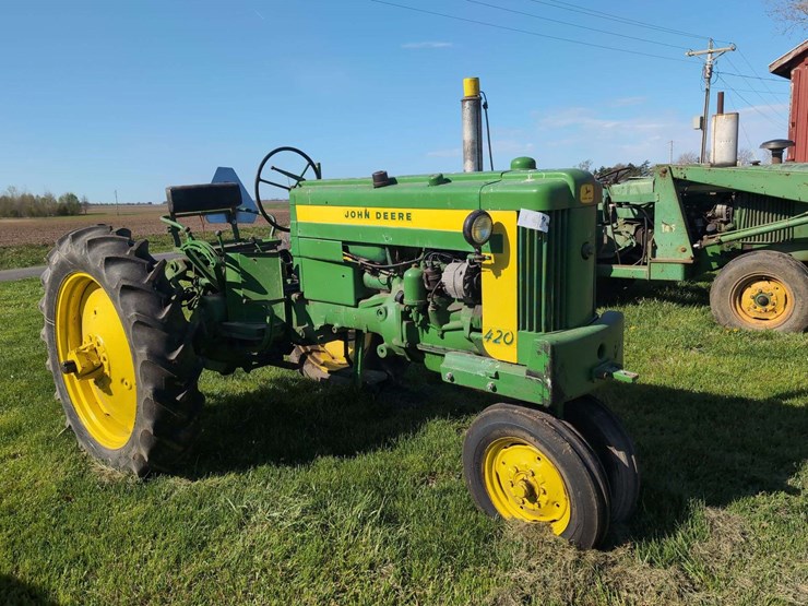 john-deere-420-image-1