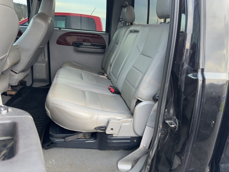 2006-ford-f350-image-15