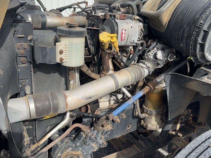 2012-international-prostar-image-11