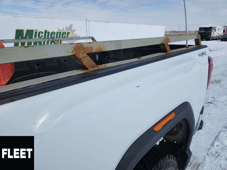 2021-gmc-sierra-2500hd-image-36