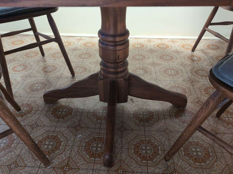 tiled-top-dining-table-with-four-chairs-image-5