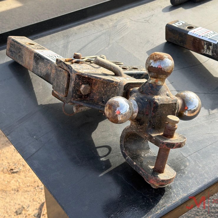 TRAILER HITCH