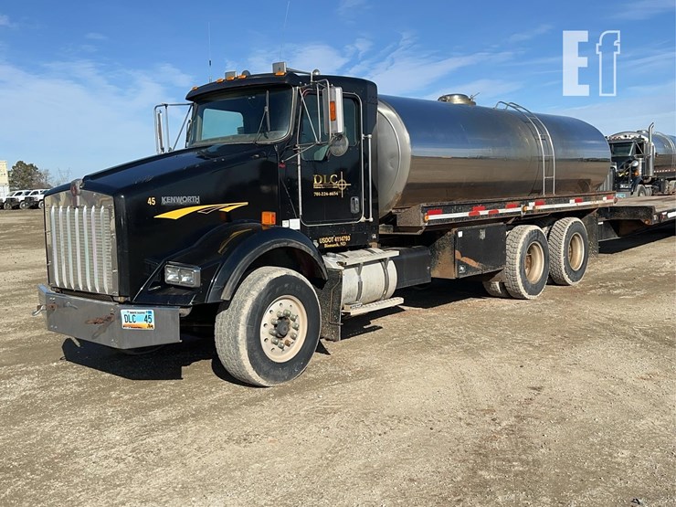 2003-kenworth-t800-image-1