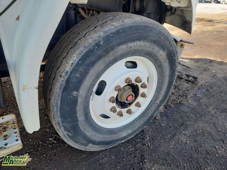 2006-international-durastar-4300-image-19