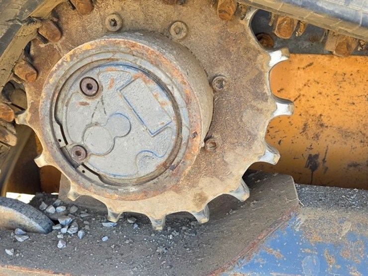 2021-case-tv450b-image-17