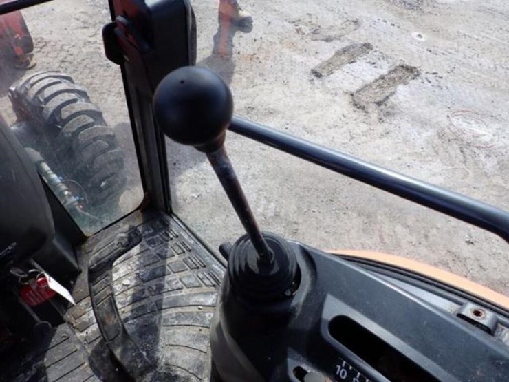 2017-kubota-b2650hsd-image-17