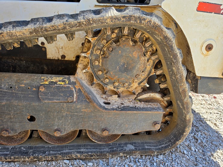 2016-bobcat-t595-image-20