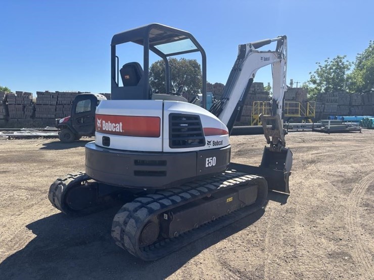 2019-bobcat-e50-image-3