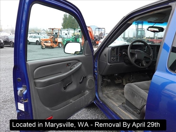 2004-chevrolet-1500-image-3