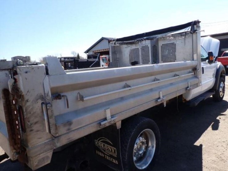 2016-ford-f550-xlt-image-40