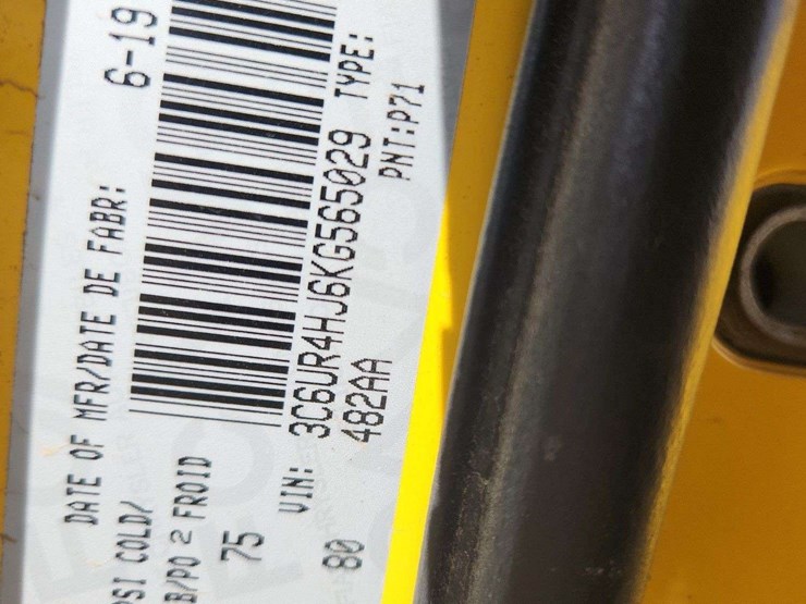 2019-dodge-2500-image-42