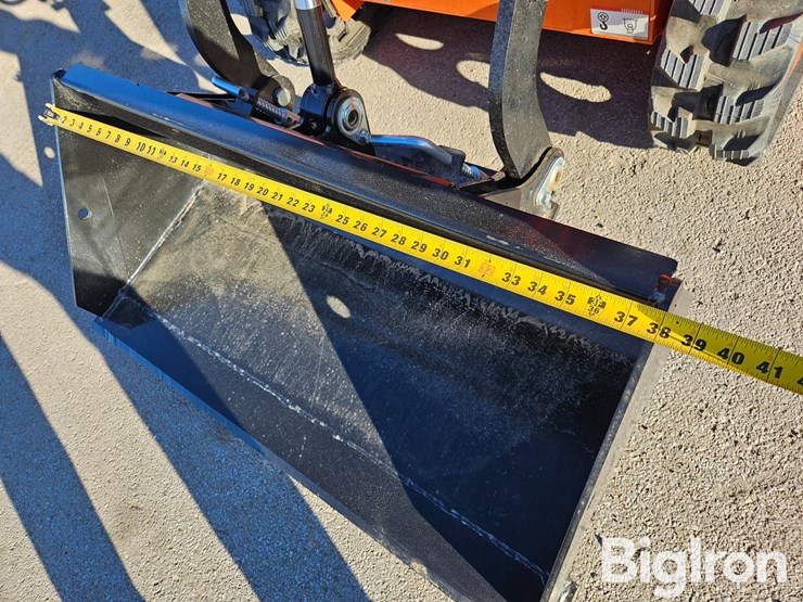 2025-massey-ferguson-730-image-18