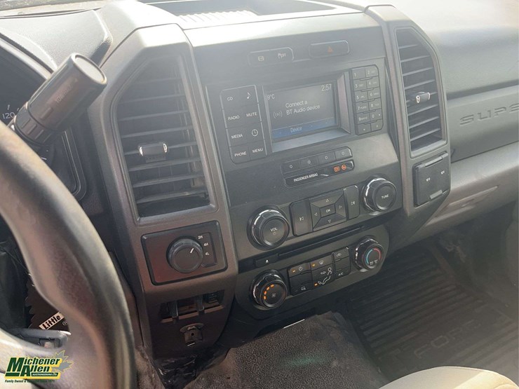 2018-ford-f550-image-15