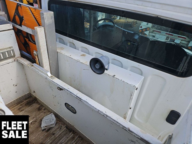 2020-freightliner-m2-106-image-44