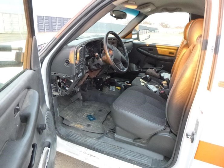 2003-chevrolet-2500-image-7