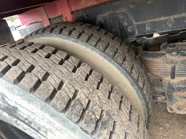 #216-•-1992-freightliner-water-truck-(has-mn-title)-(mora,-mn)-image-11