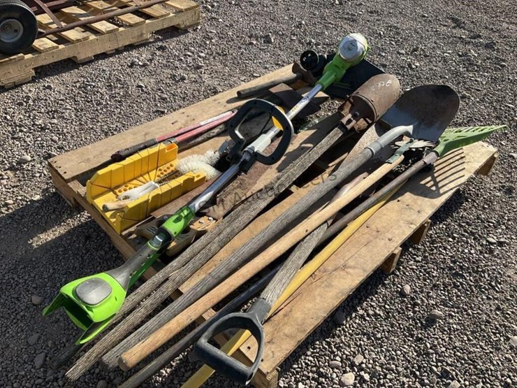 pallet-of-asst-yard-tools-image-3