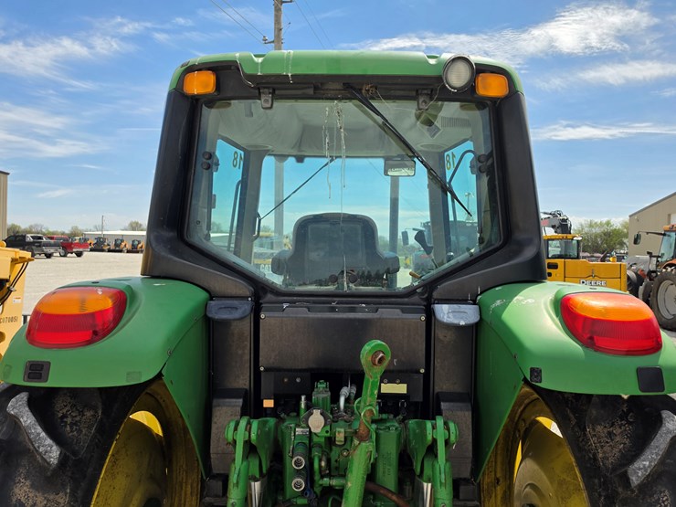 2010-john-deere-6230-image-8