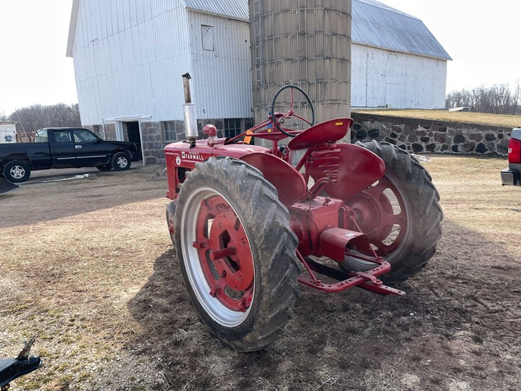 #122-•-ih-mccormick-farmall-tractor-(fremont,-wi)-image-7