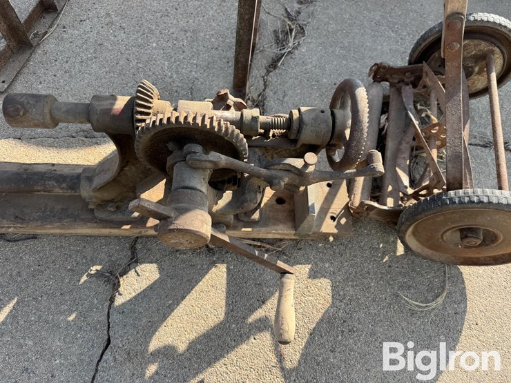 antique-farm-tools-image-11