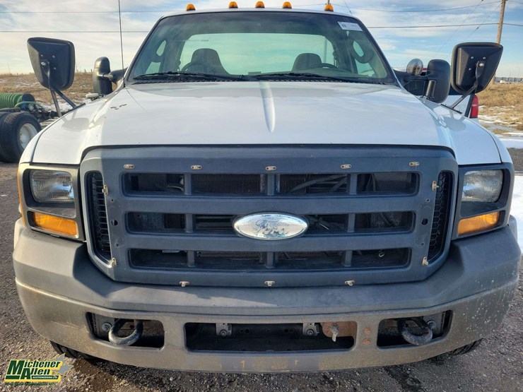 2006-ford-f550-image-28