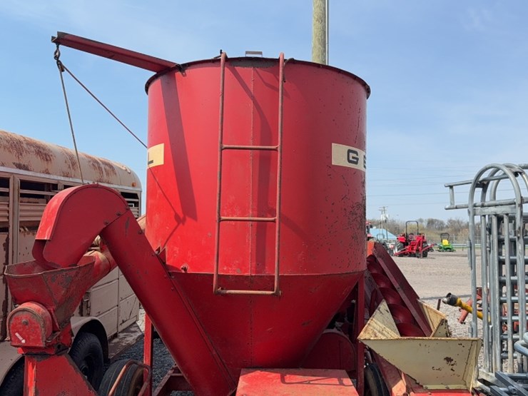 3448-gehl-55-image-4