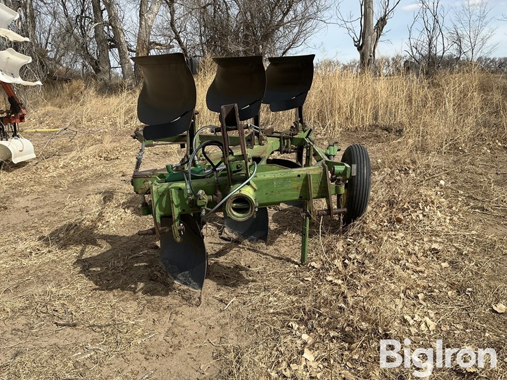 john-deere-4200-image-2