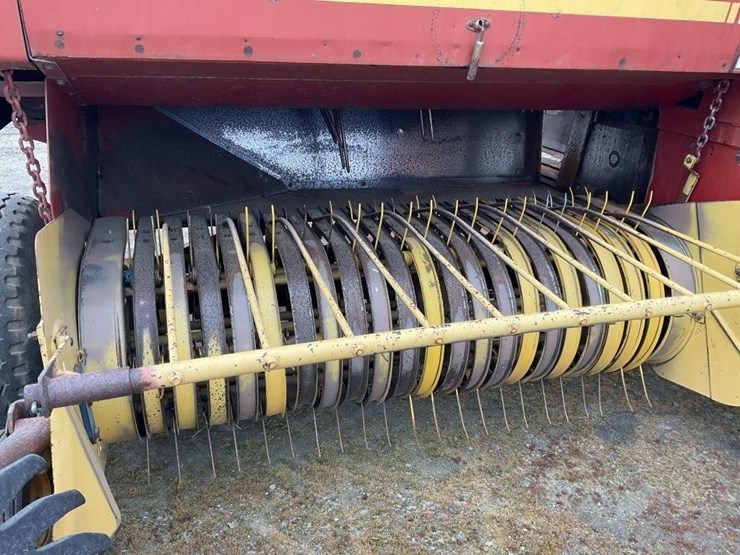 new-holland-515-image-8