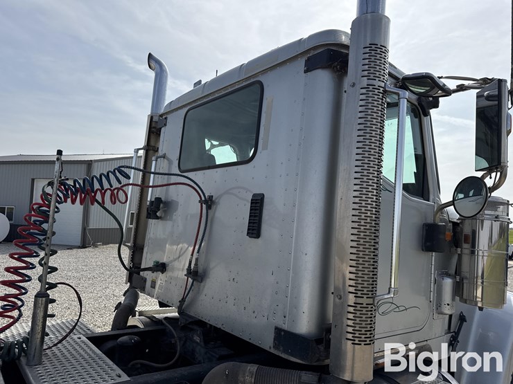 2013-international-9900-image-16