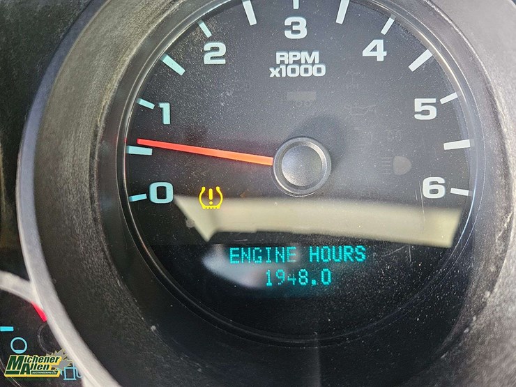 2011-chevrolet-silverado-1500-image-25