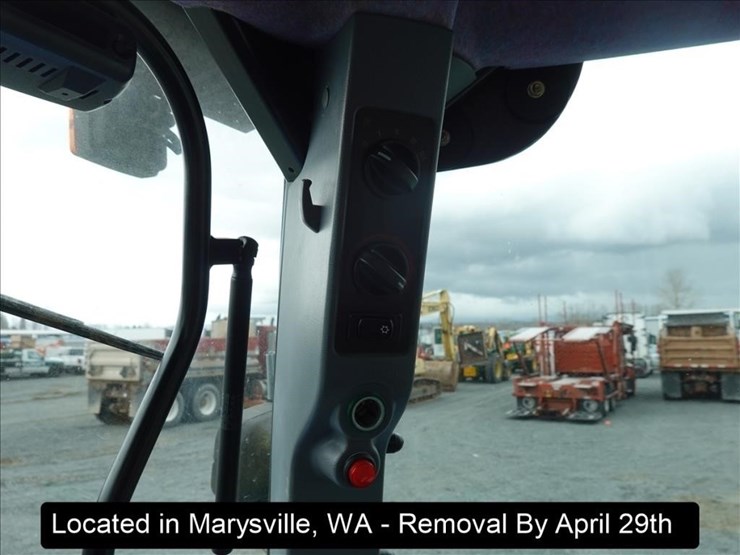 2007-new-holland-ts110a-image-12