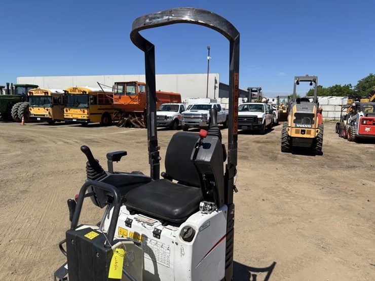 2020-bobcat-e10-image-24