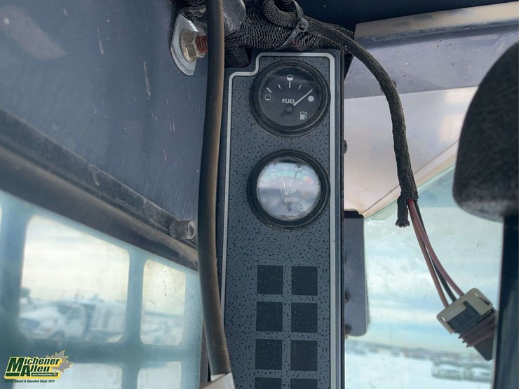 2012-gehl-1640-image-16