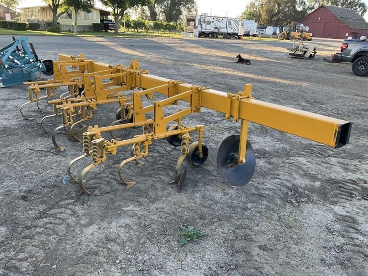 custom-3-pt-3-row-60"-cultivator-image-5