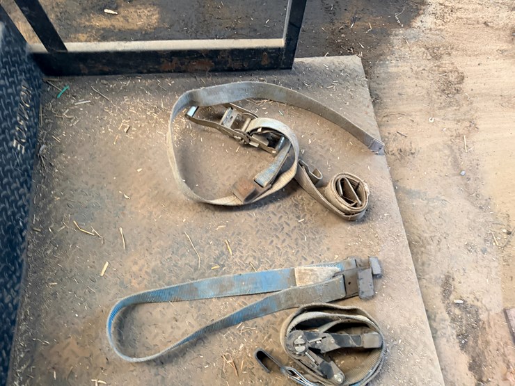 #43832-•-monroe-saf-t-palet-personel-basket---located-in-front-portion-of-main-shop-image-6