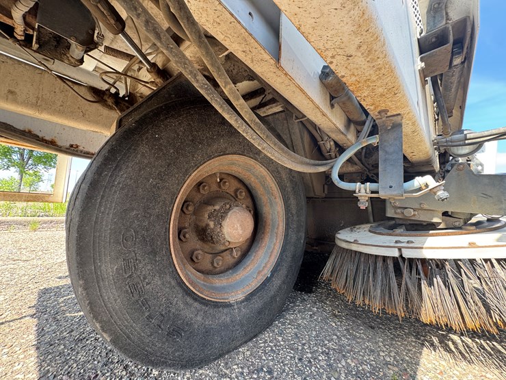 2004-johnston-mx450-image-11