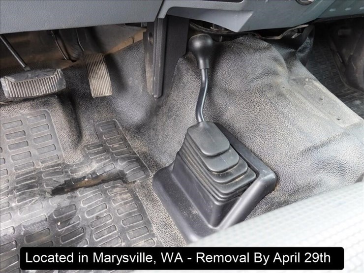 2011-ford-f550-image-21