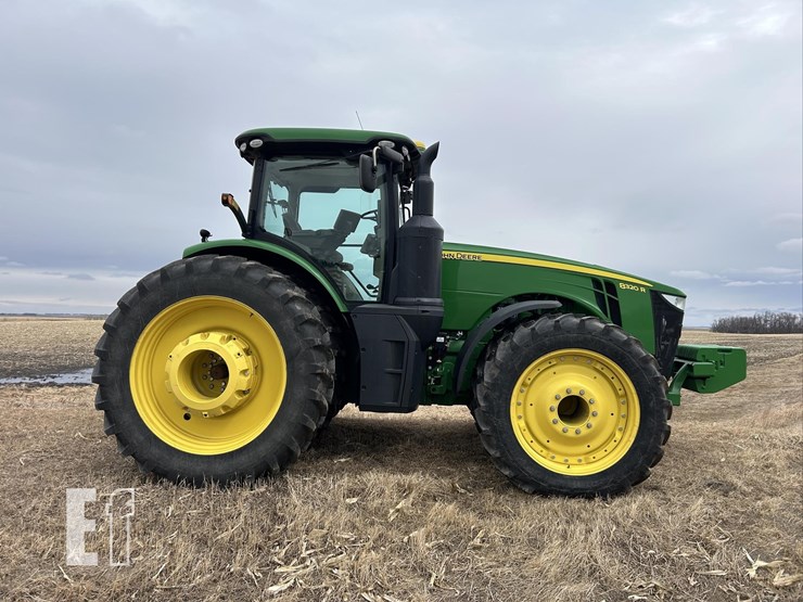 2014-john-deere-8320r-image-4