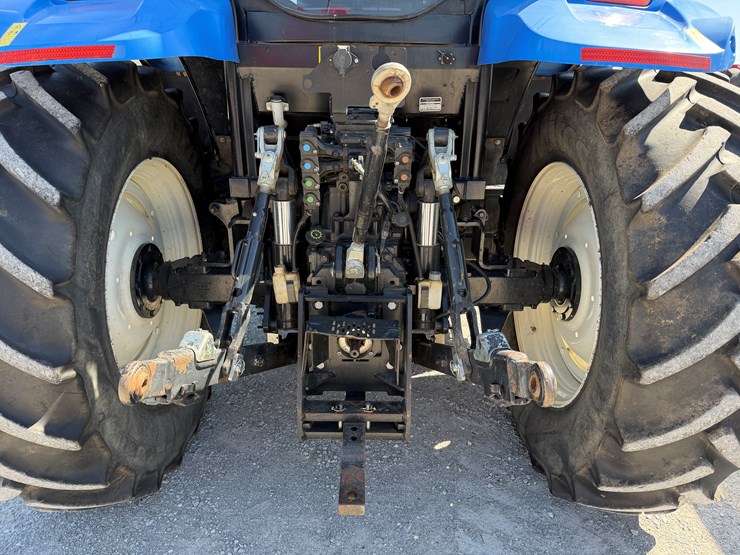 2018-new-holland-t6.155-image-10