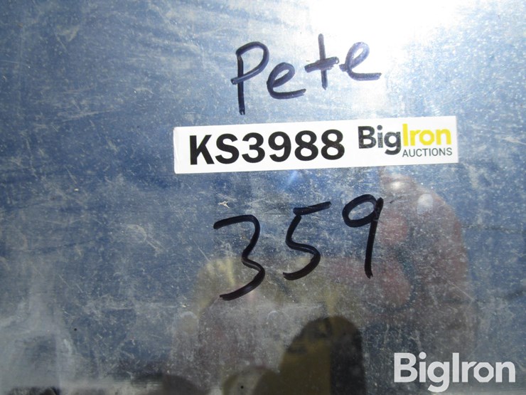 peterbilt-359-image-15