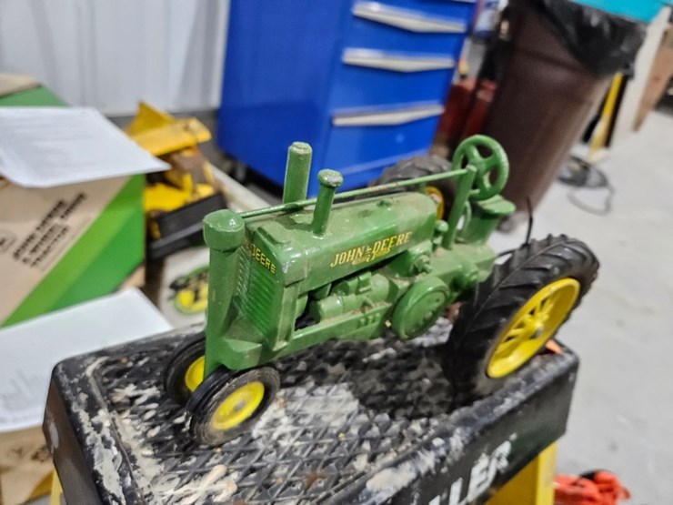 #992-•-john-deere-1/16-metal-toy-tractor-image-6