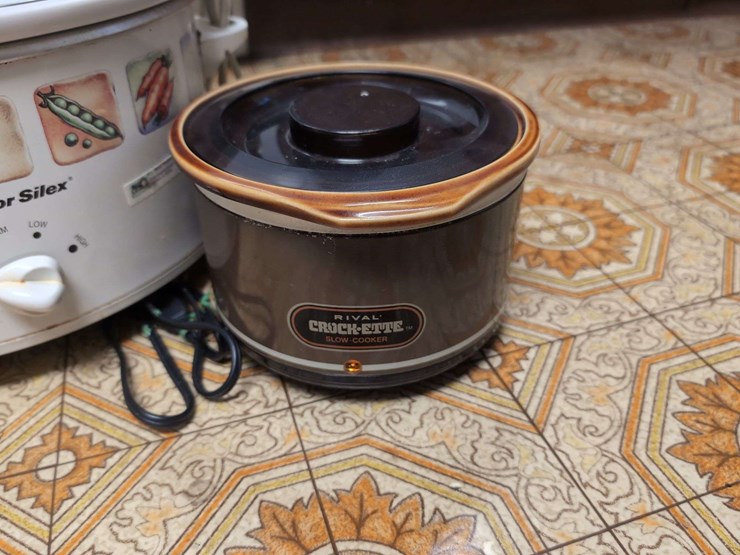 rival-crock-pot-and-proctor-silex-slow-cookers-image-3