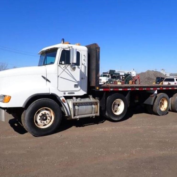 2001 FREIGHTLINER FLD112