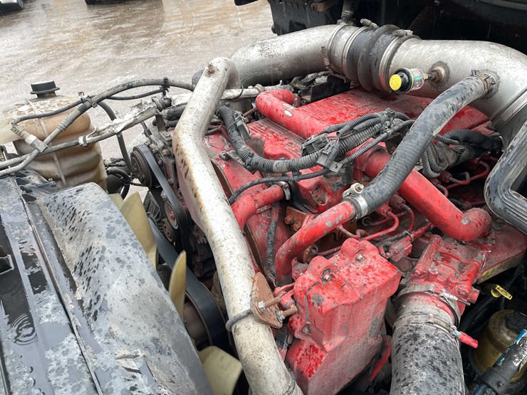 #230-•-2016-international-semi-tractor-(has-wi-title)-(denmark,-wi)-image-65