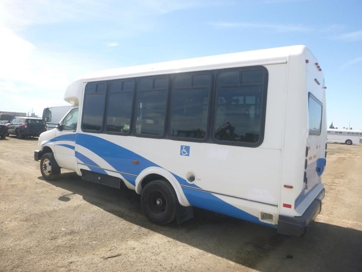 2014-ford-e450-image-5