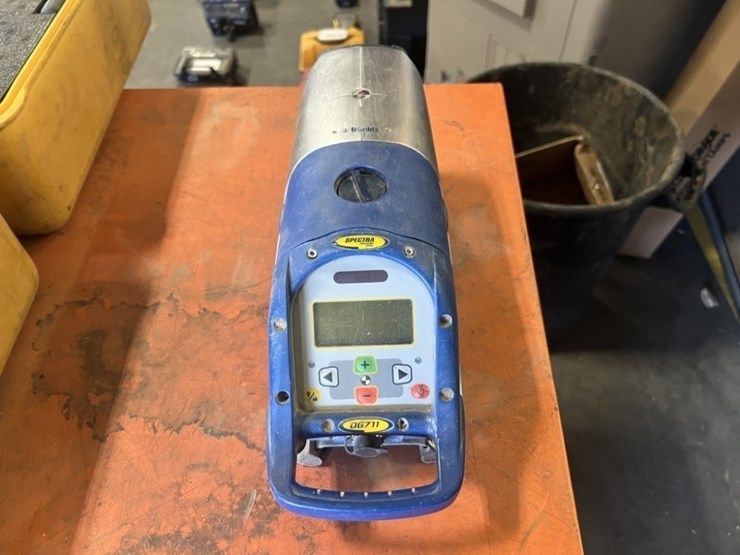 spectra-precision-dg711-laser-image-10