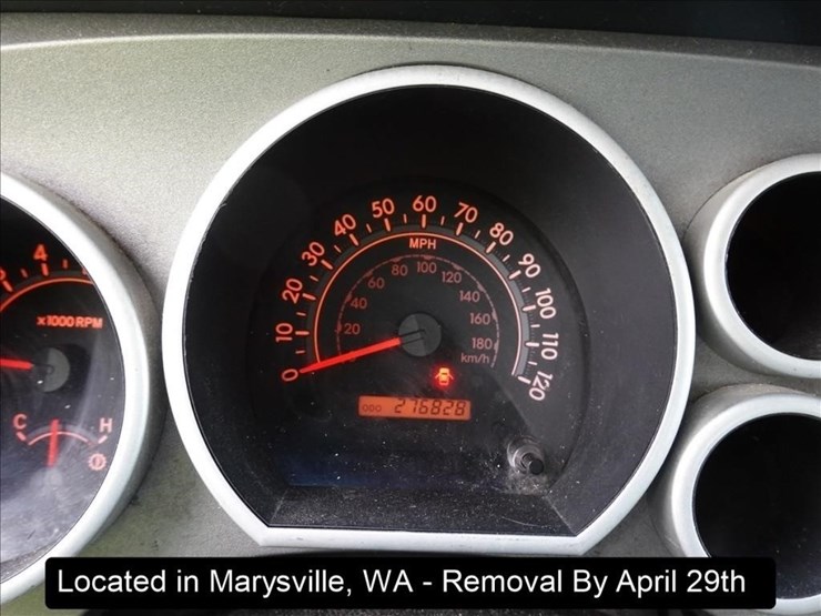 2010-toyota-tundra-image-11