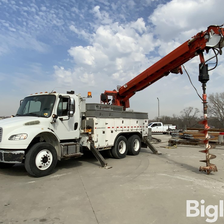 2014 FREIGHTLINER M2 106