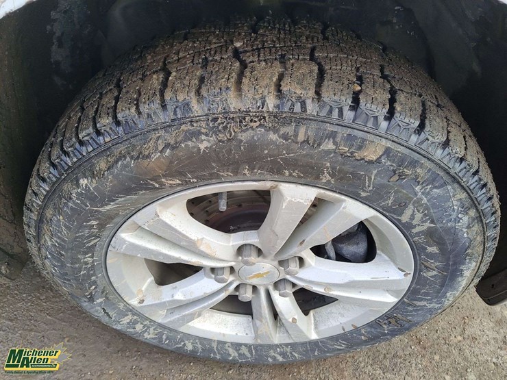 2013-chevrolet-equinox-image-12